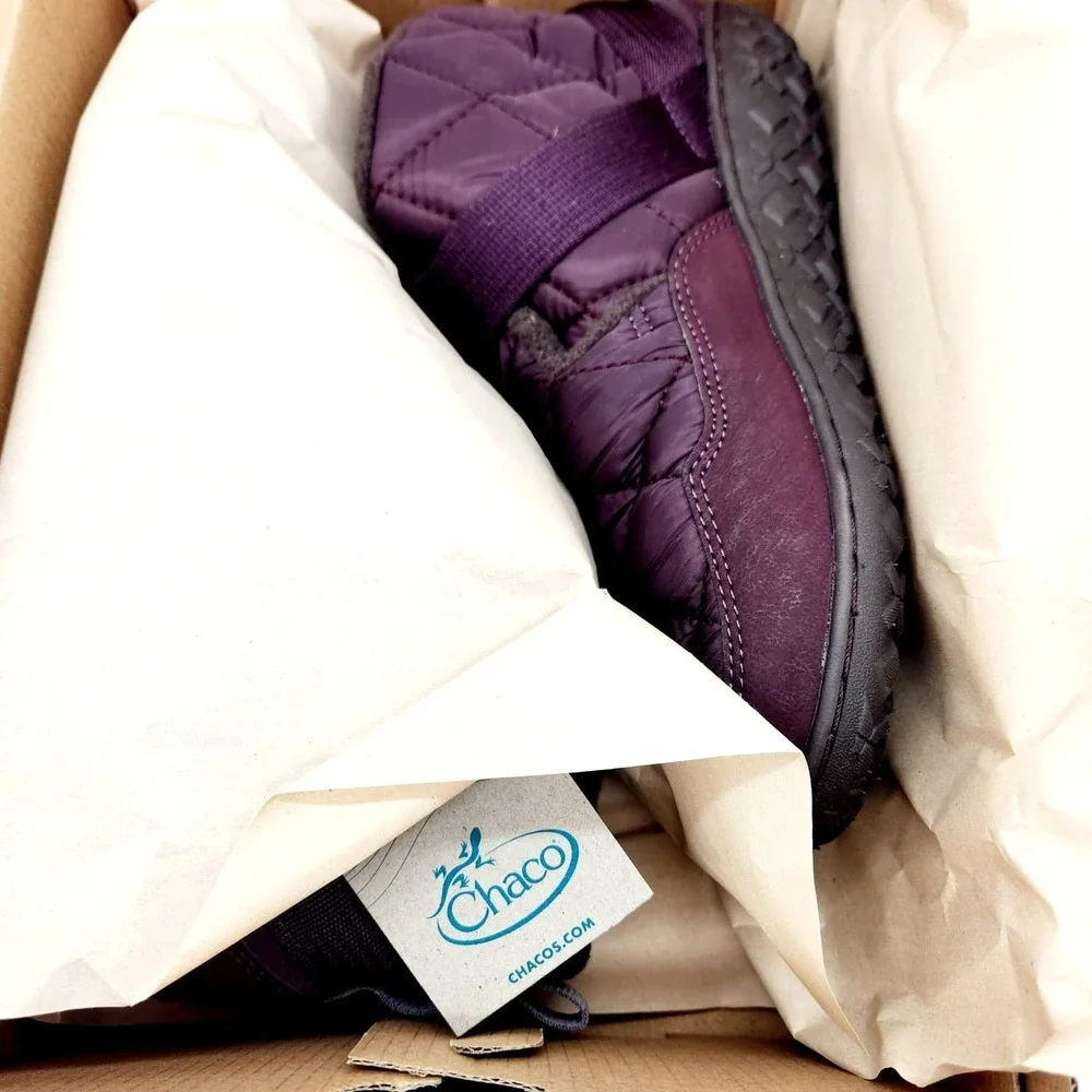 Chaco Ramble Puff Boot –‎ Unisex Child Winter Ankle Shoe, Plum, Size 5 Big Kid